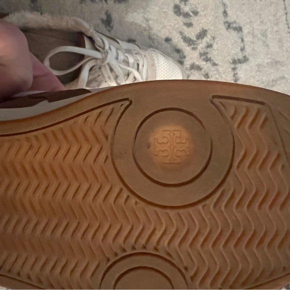 USED TORY BURCH HOWELL COURT LINED SNEAKERS SZ 8! - Picture 6 of 13